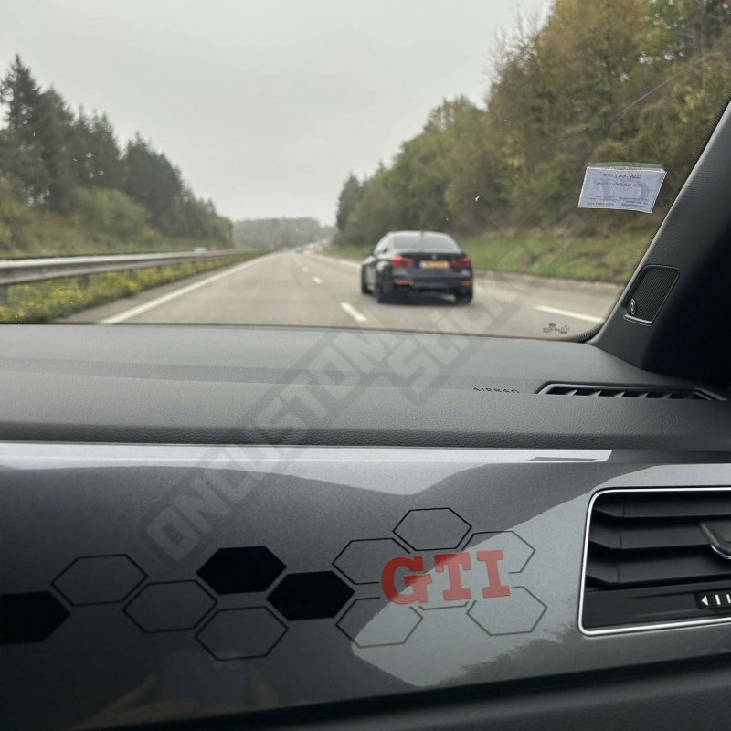 ADESIVI A NIDO D'APE GTI PER CRUSCOTTO